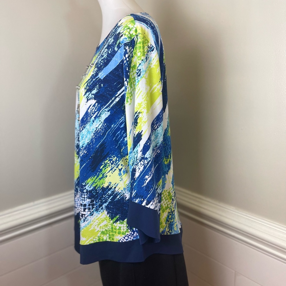Alfred Dunner Abstract Print Attached Necklace Top L FREE SHIP - Picture 2 of 4